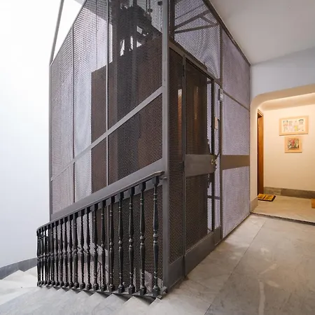 Elinor's Little Refuge Buddyrent