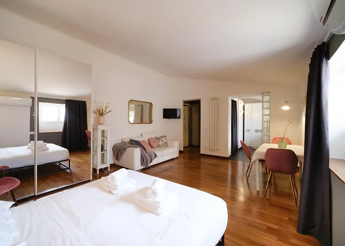 Elinor's Little Refuge Buddyrent *